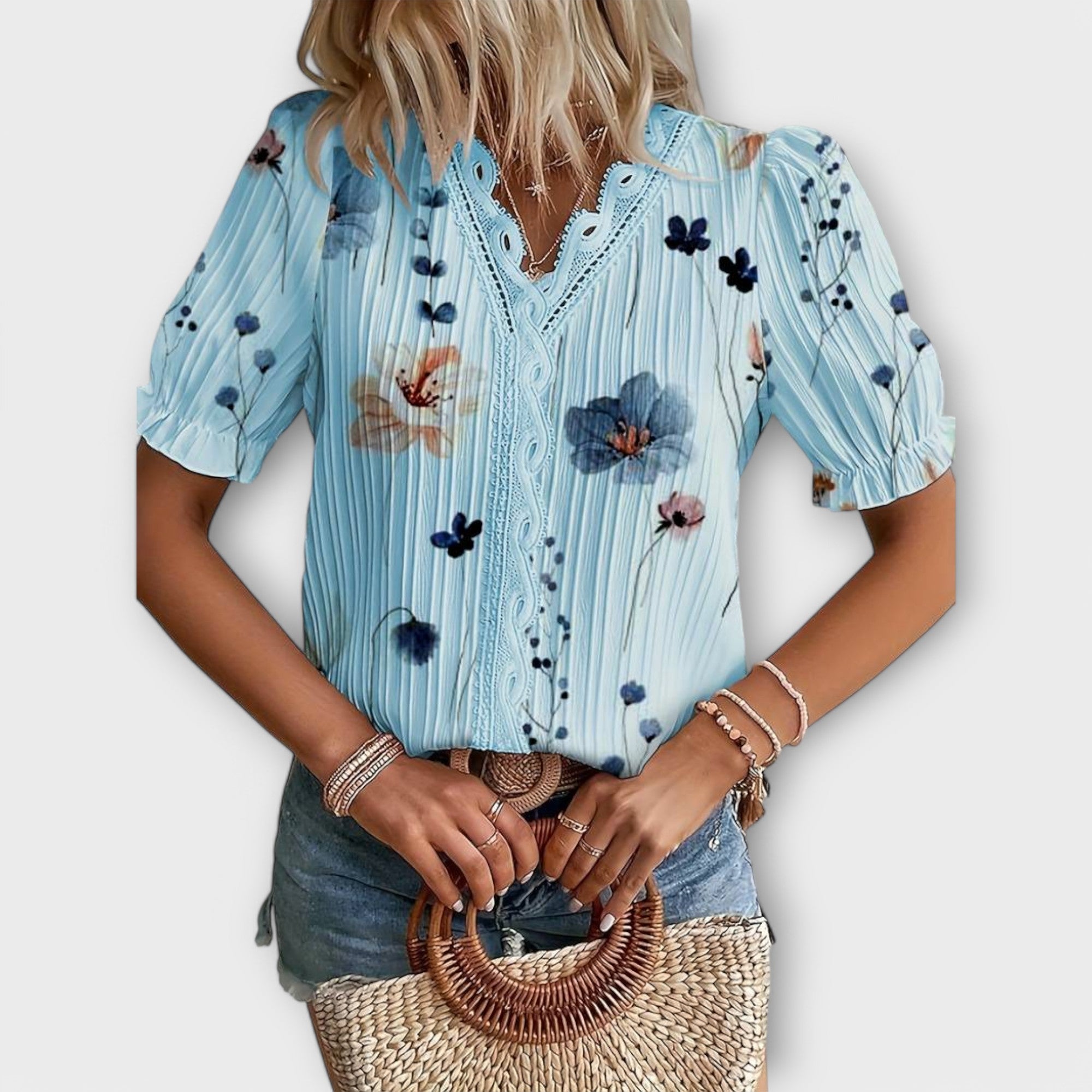 Fashionable Blouse with Pointed Neckline