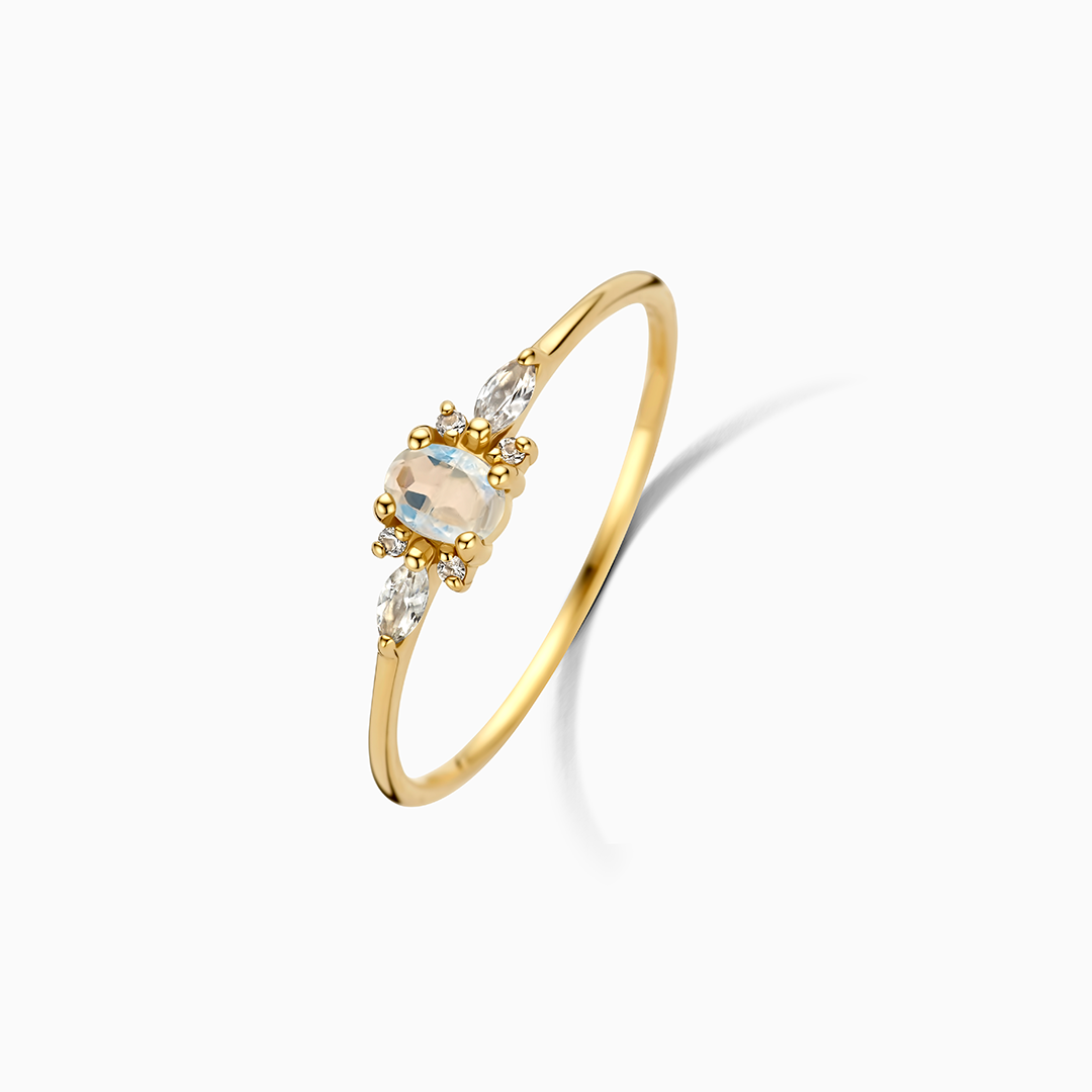 Lioravelle | Violet Diamond Ring 18k Gold