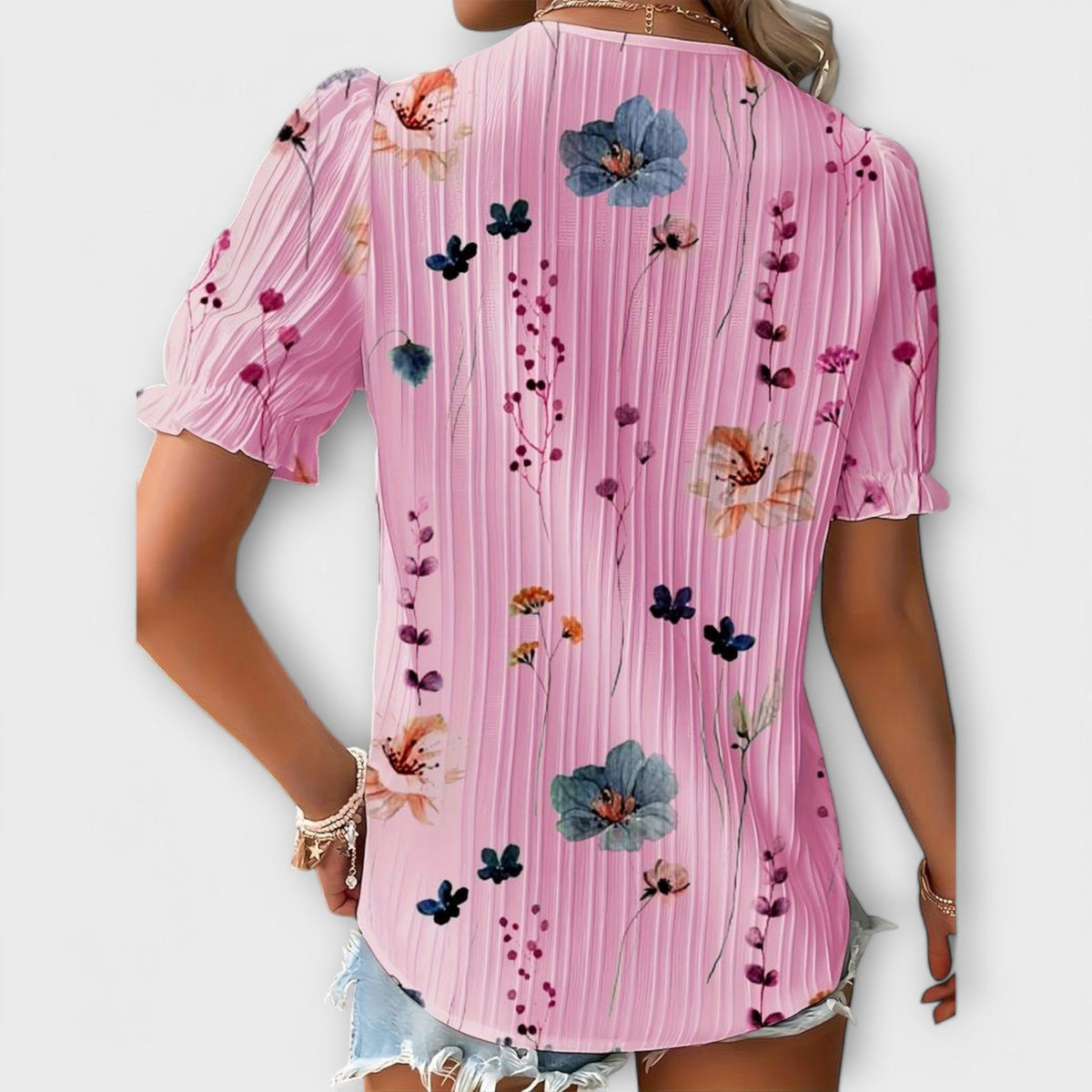 Fashionable Blouse with Pointed Neckline